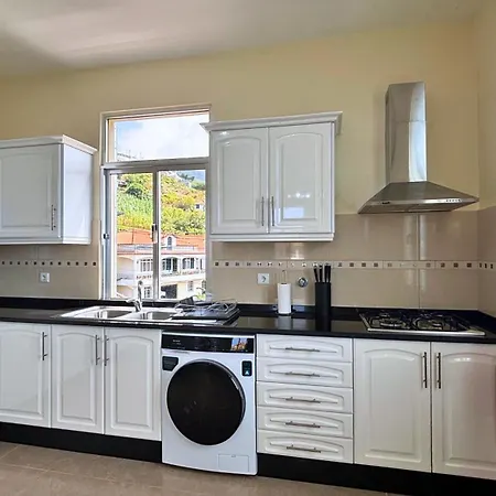 Semesterbostad Carmelita House 2